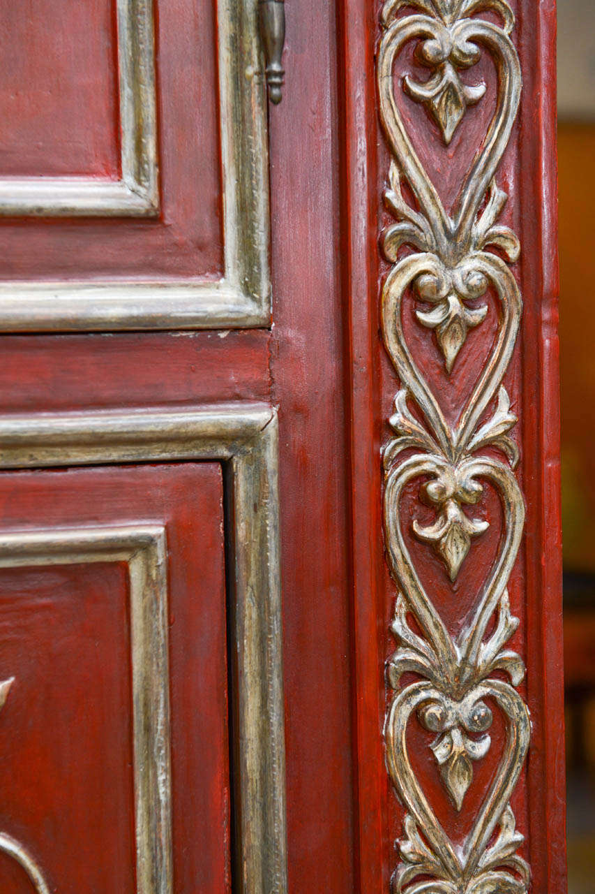 Giltwood Italian Neoclassic Style Scarlet Painted and Silver Gilt Cabinet For Sale