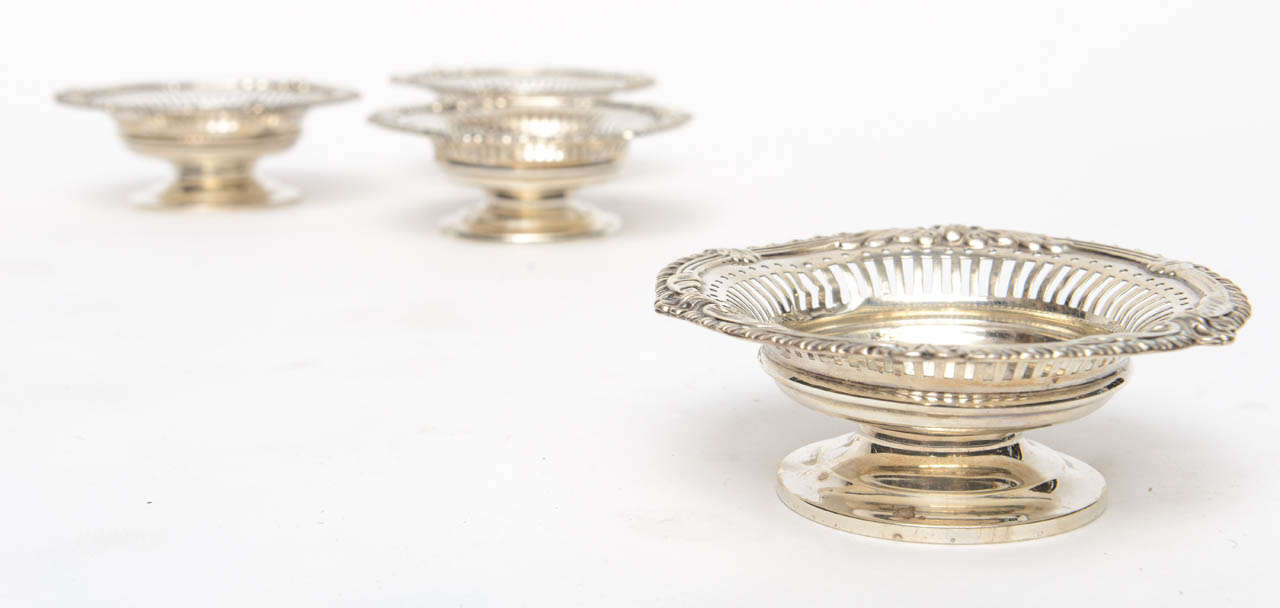 Sterling Silver Set of Four English Dishes circa 1900 For Sale