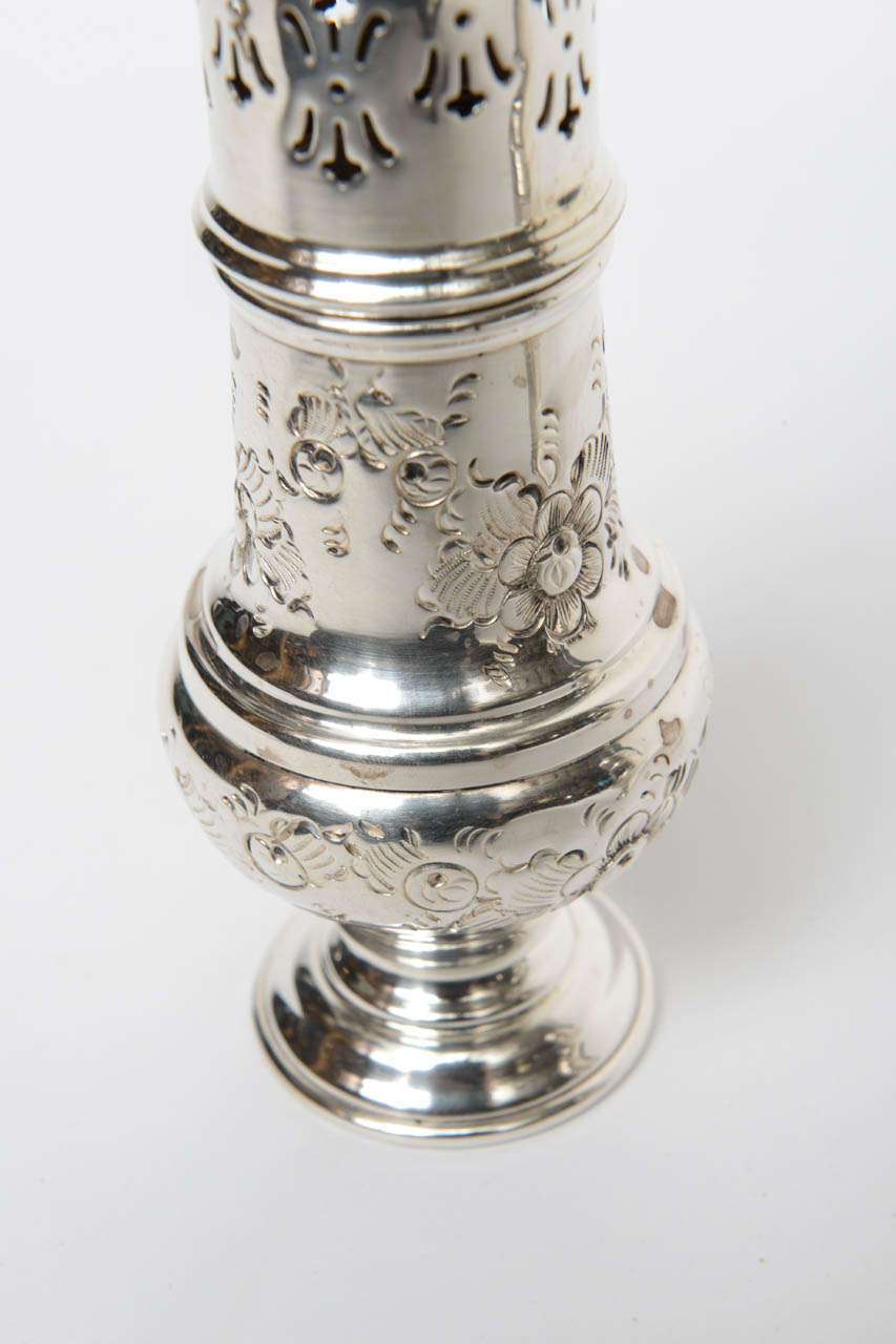 Near Pair of Silver Plate Castors, 19th Century For Sale 4