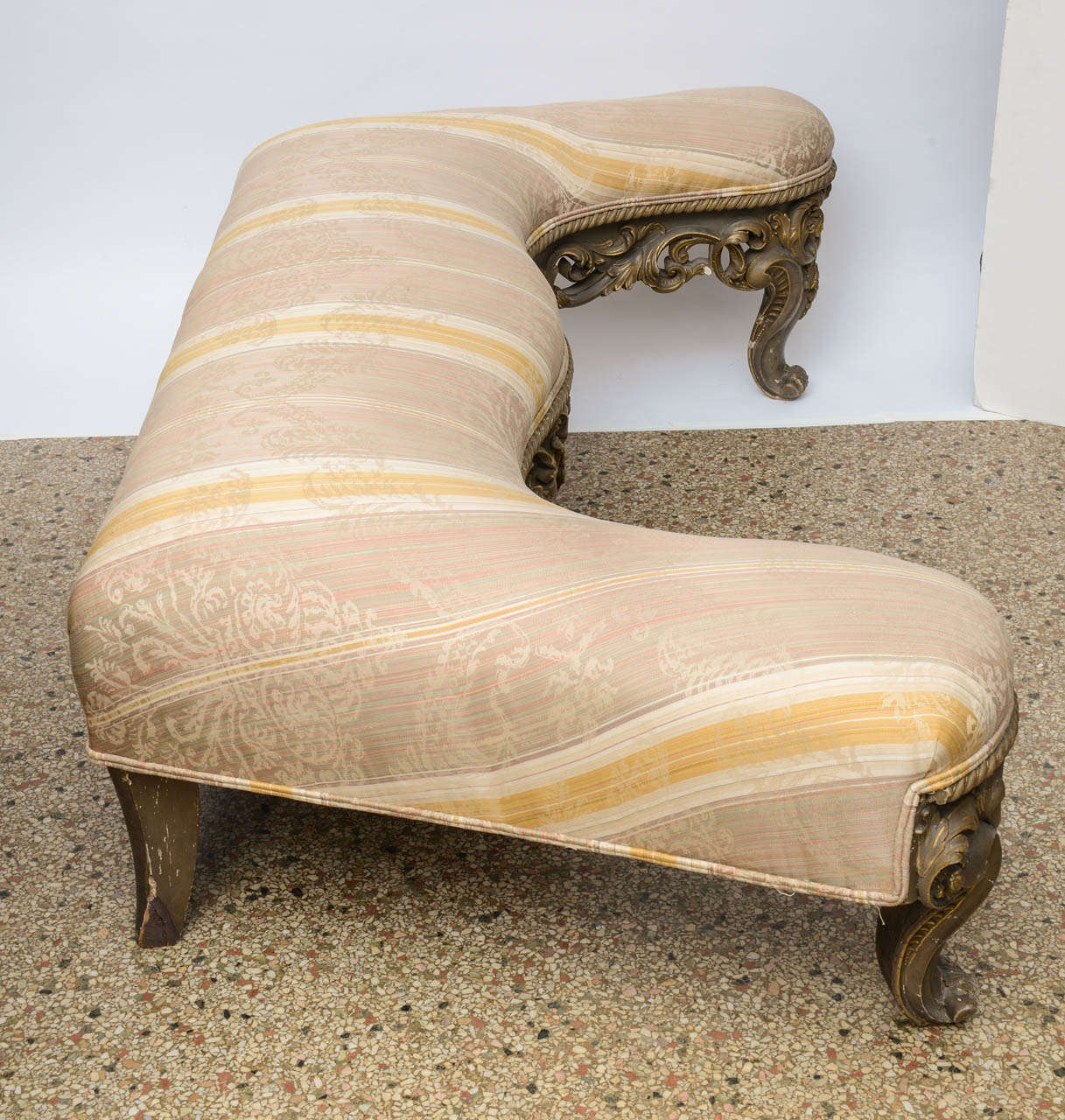 Venetian Hand-Carved Bench, 19th Century For Sale 3