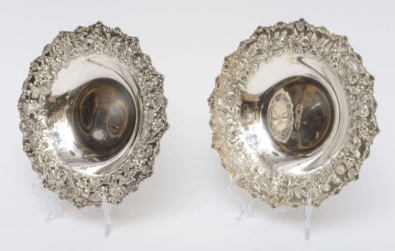 Romantic Pair of Sterling Silver Bowls, Repousse Design, 20th Century For Sale