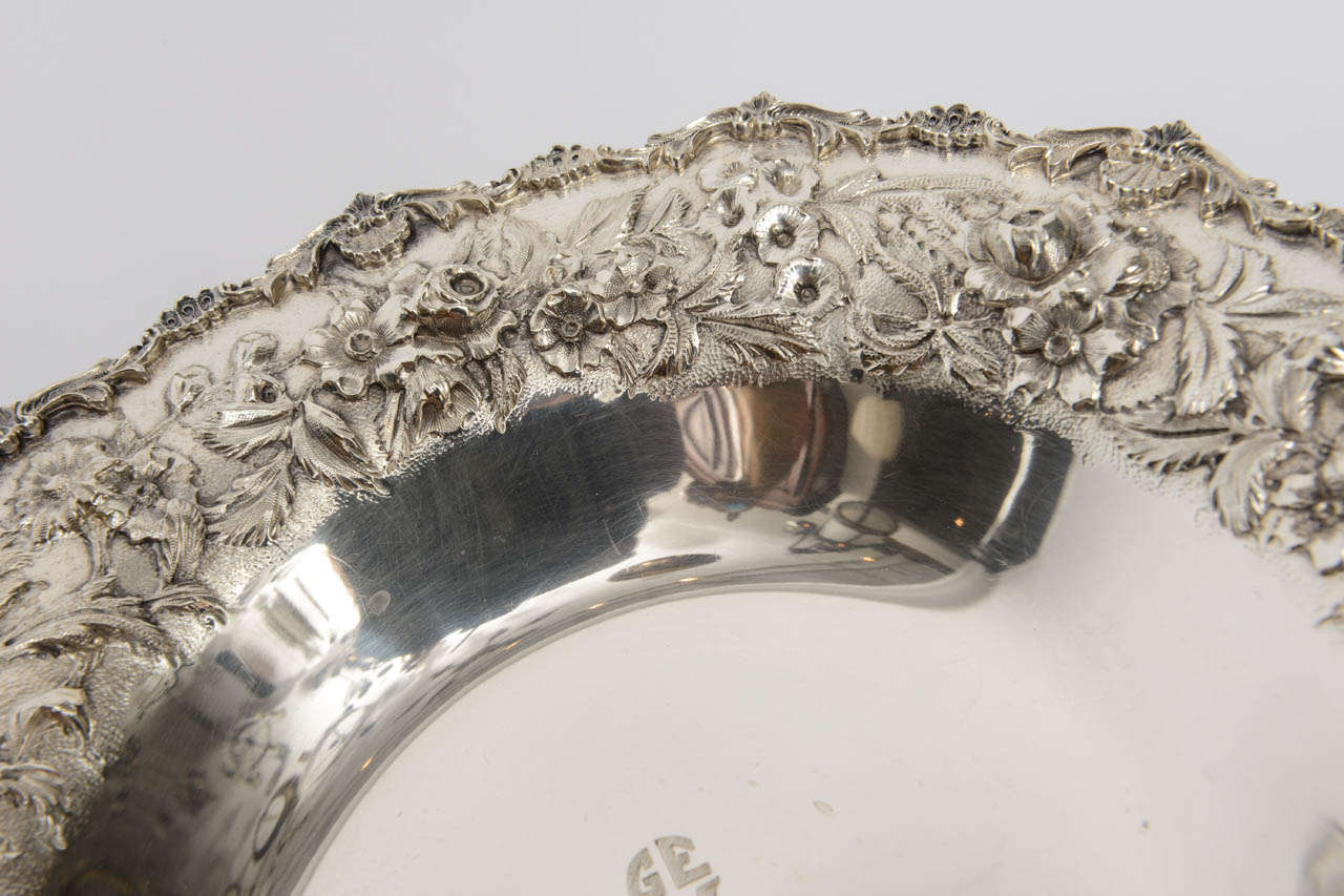 Pair of Sterling Silver Bowls, Repousse Design, 20th Century For Sale 5