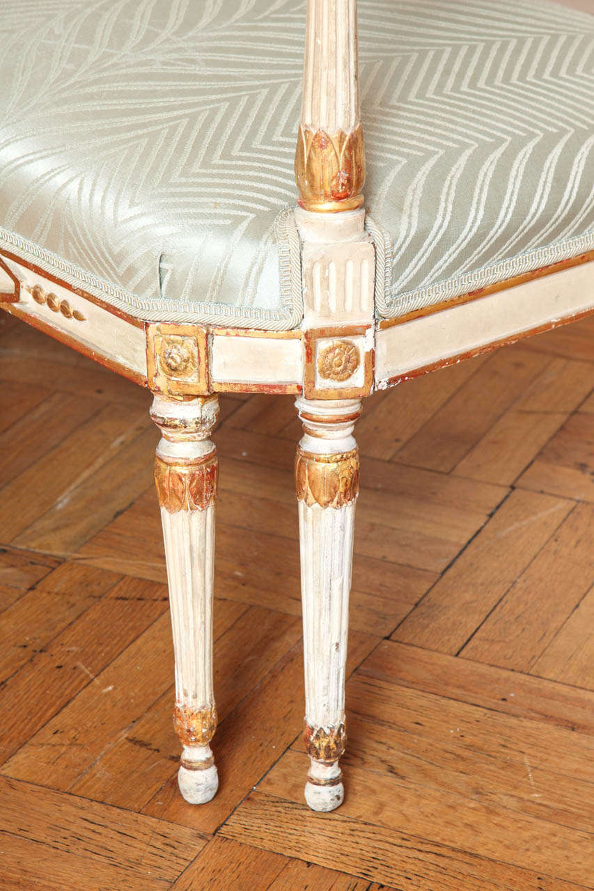 A Carved, Painted and Parcel Gilt Neo Classical Settee, 18th C Sweden In Good Condition For Sale In New York, NY