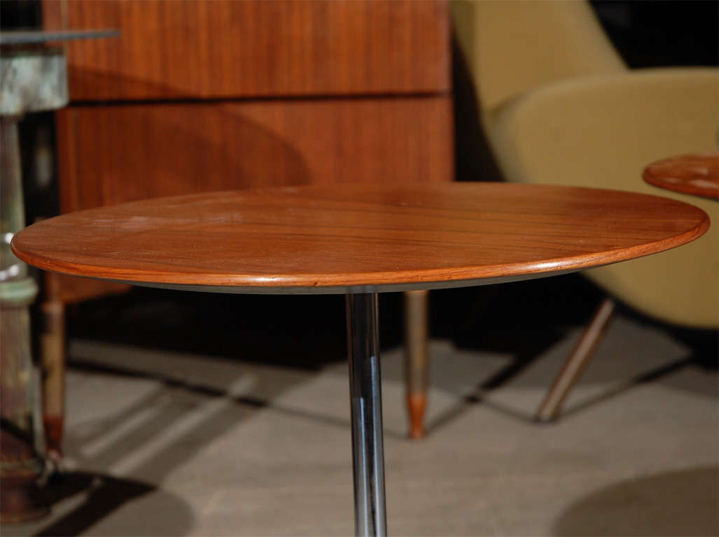 Pair of Mid Century Side Tables at 1stdibs