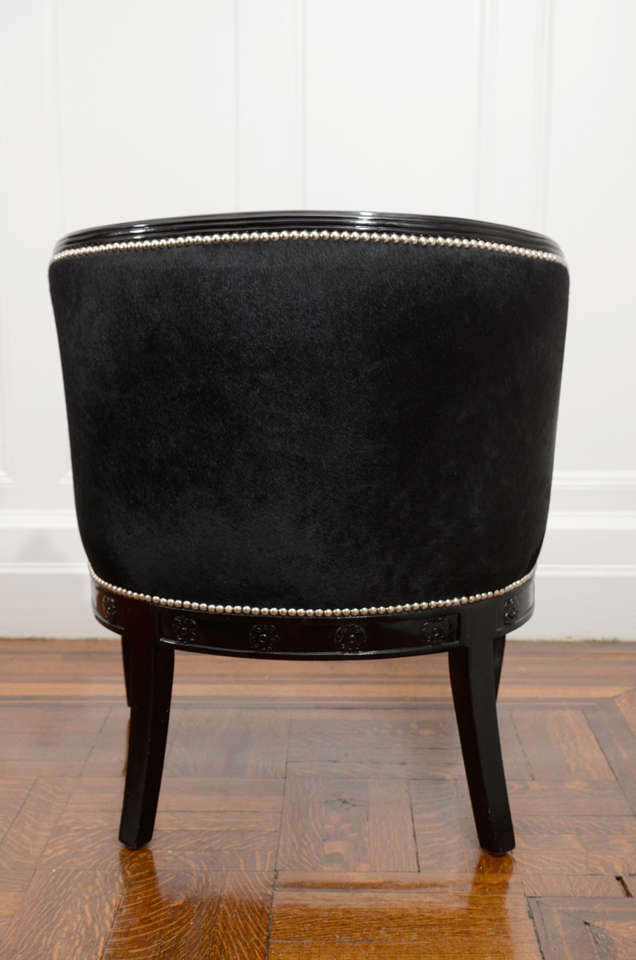 Pair of  1940's Black Lacquer American Carved Swan  Side Chairs  In Excellent Condition In New York, NY