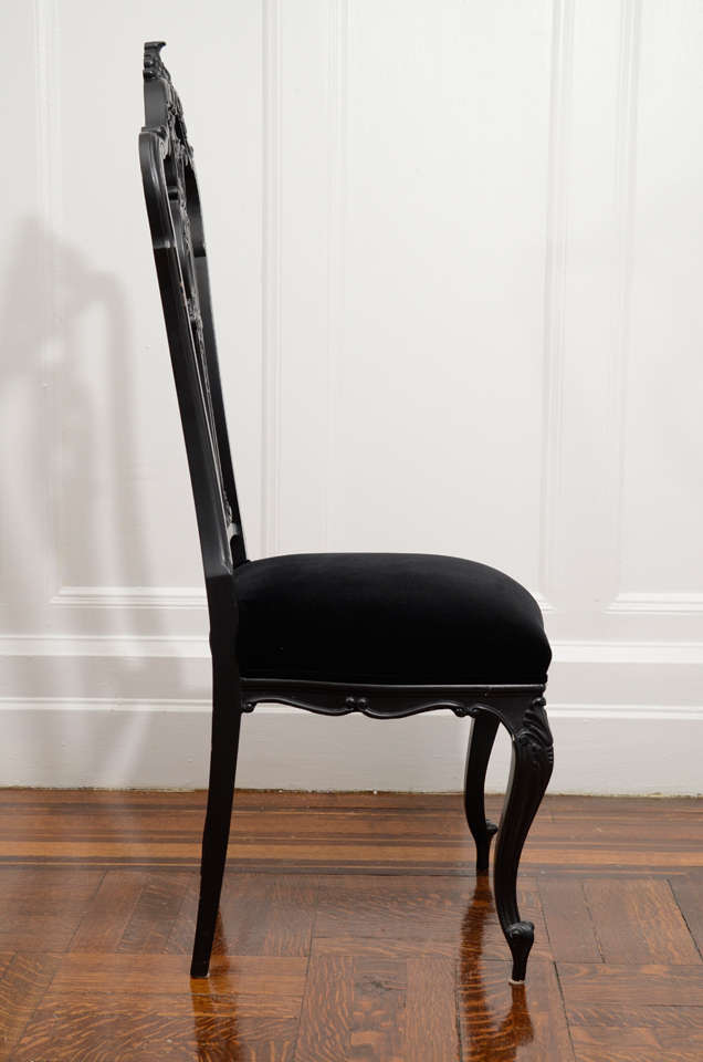 Handsomely Carved Set of 6 1940's Italianate Ebonized Dining Chairs 3