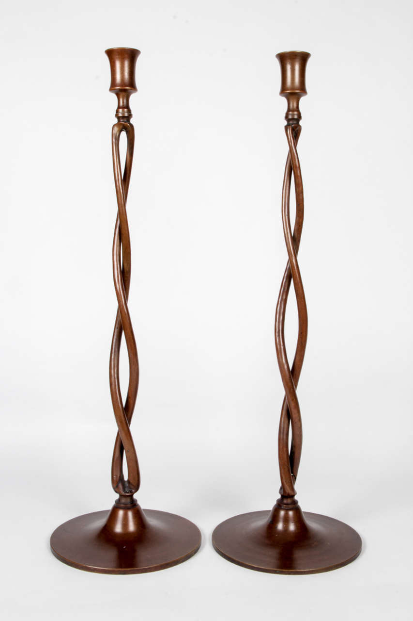 Anderson Brass Works (attr.) / American Arts & Crafts Pair of patinated bronze candlesticks c. 1910