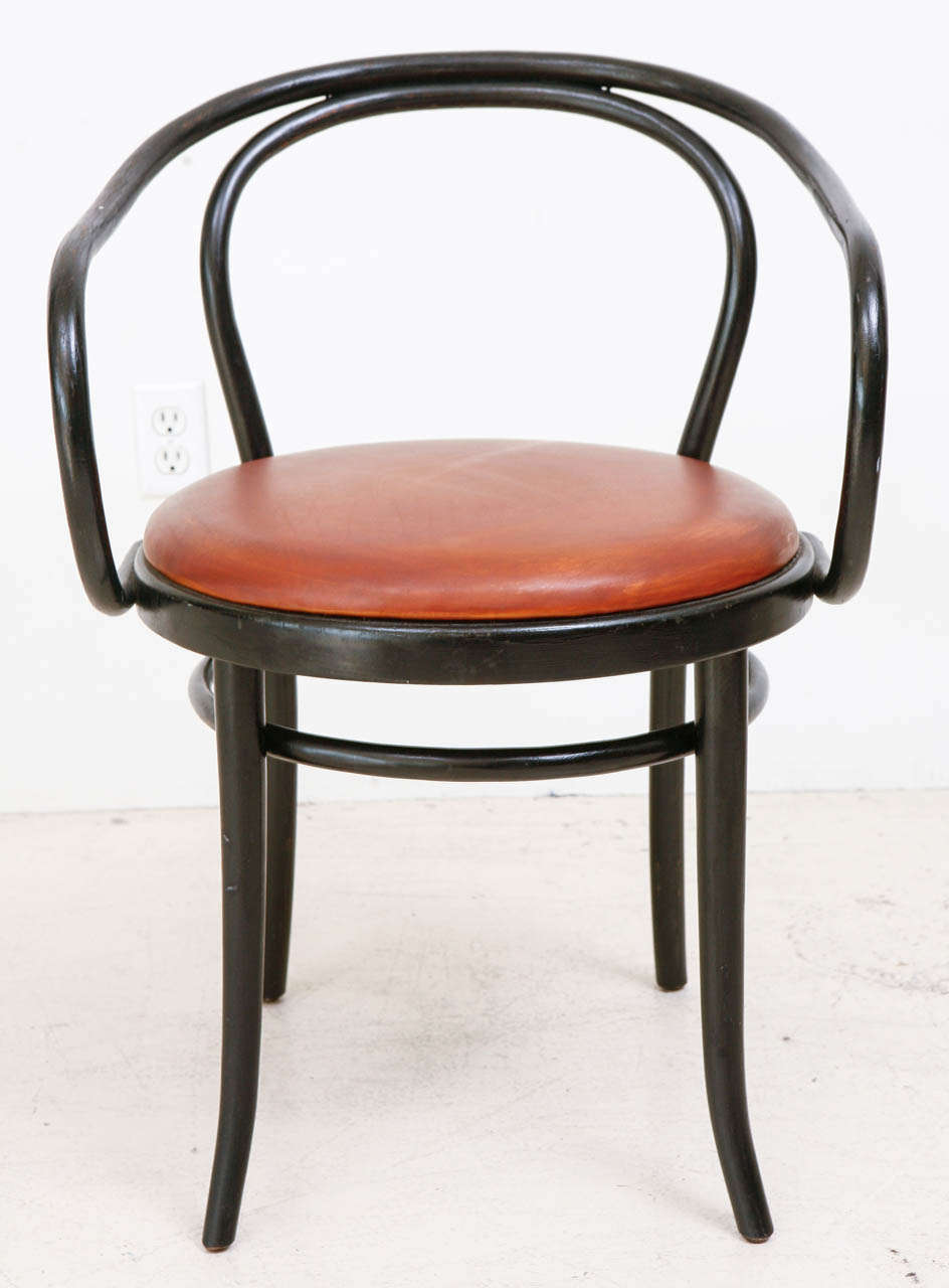 thonet leather chair