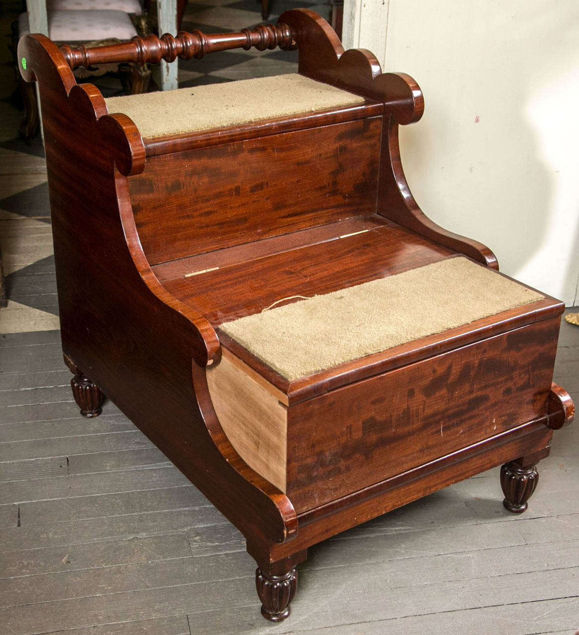 William IV Mahagoni Nachttisch Treppe (Britisch)