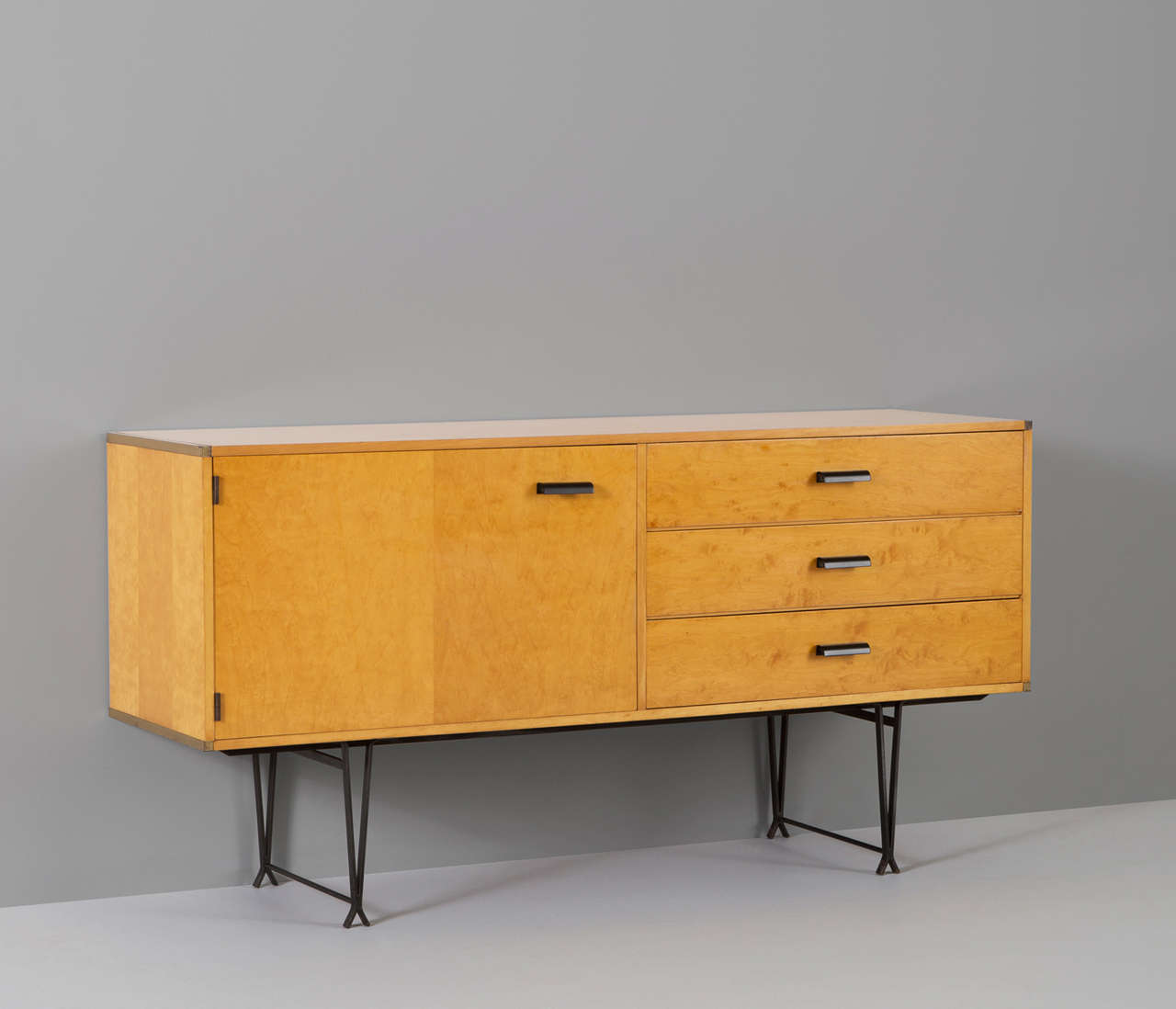 Mid-Century Modern Dutch Sideboard by Fristho with Sculptural Legs 