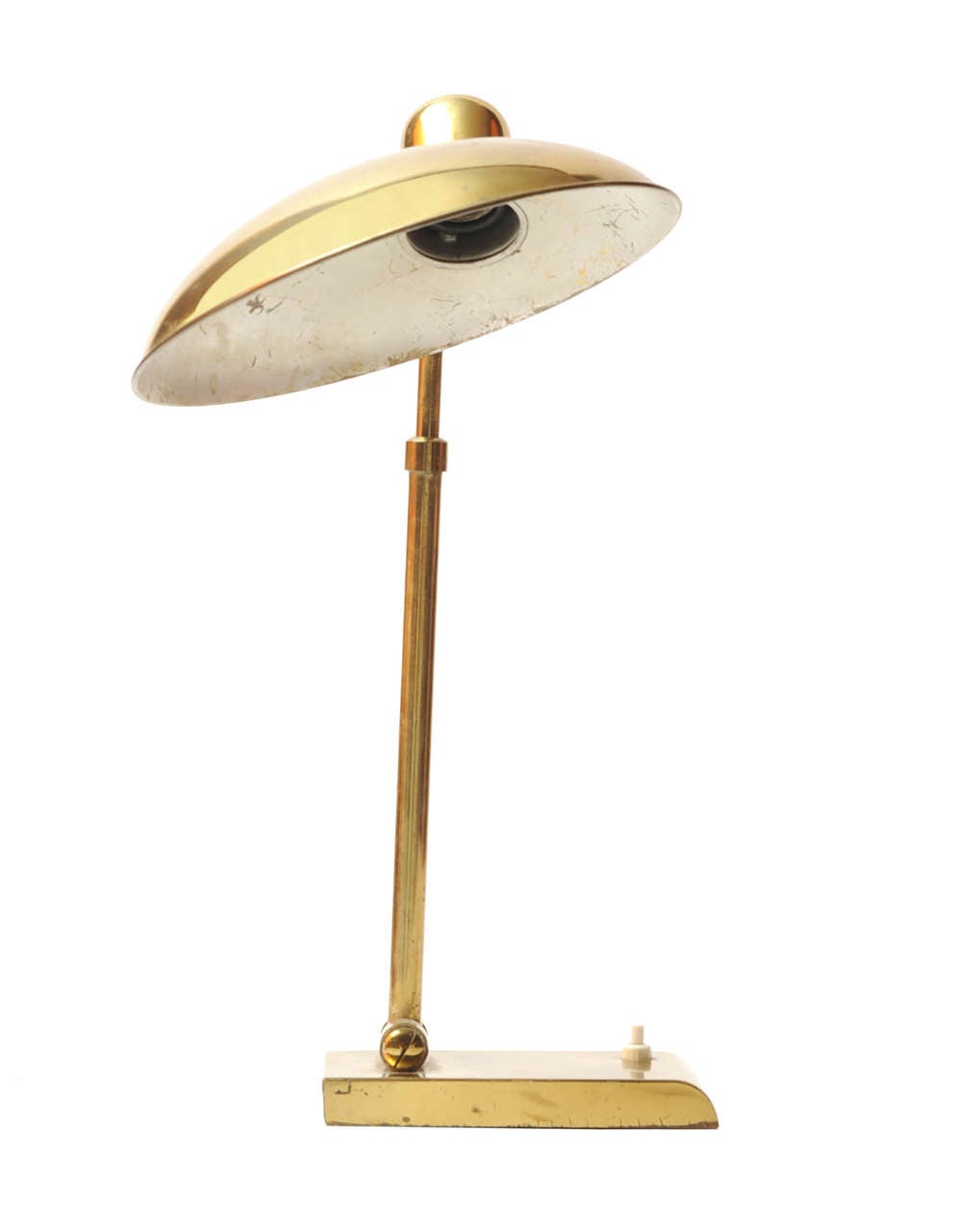 1950s adjustable desk lamp.
The height is adjustable. The lamp can reach a maximum height of 54 cm.