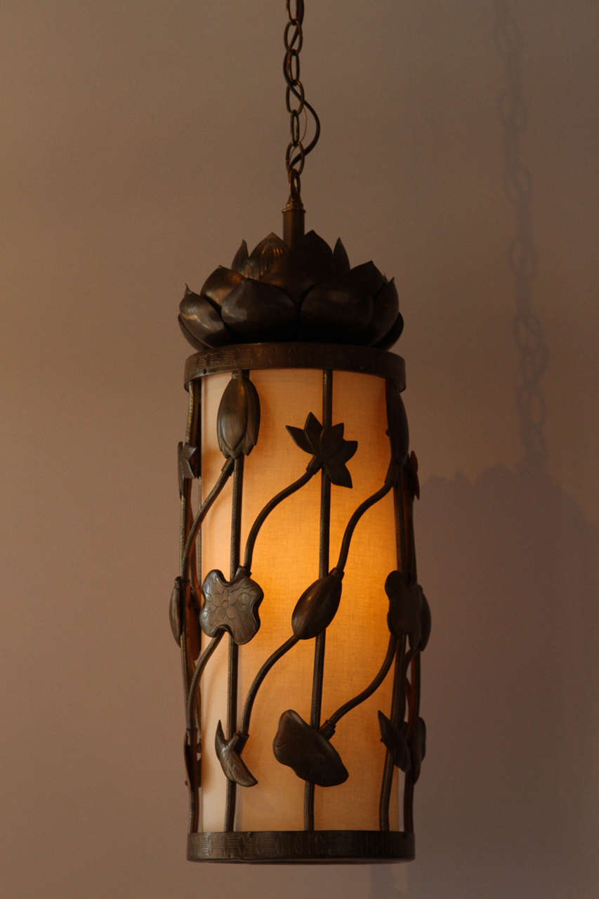 Mid-Century brass lotus pendant with new linen shade and new electrical. Brass fully cleaned with original patina, new linen shade, new electrical 60w edison porcelain socket, new canopy and new 3' of chain.
