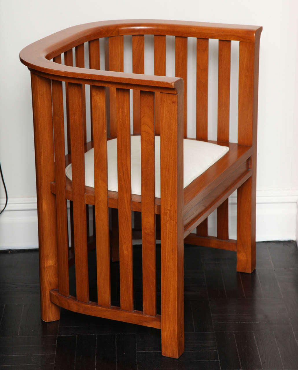 French Pair of 20th Century Cherrywood Slatted Chairs For Sale