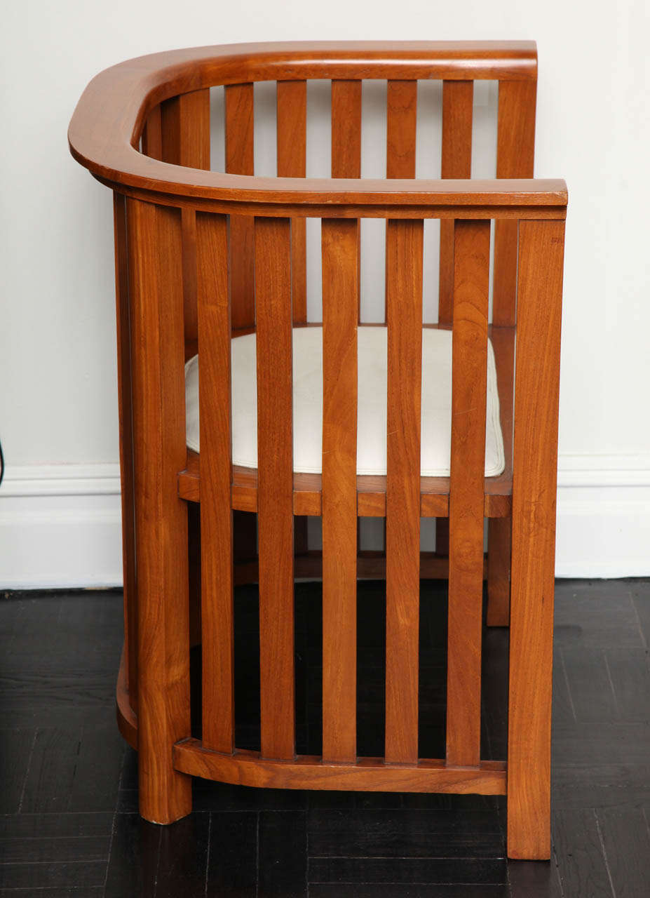 Pair of 20th Century Cherrywood Slatted Chairs In Good Condition For Sale In New York, NY