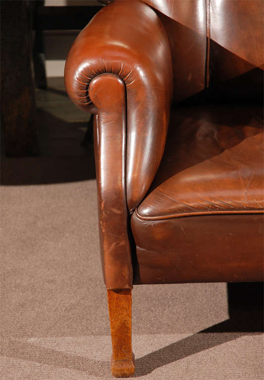 English Art Deco Style Chair in Leather, Circa 1960 In Good Condition In Los Angeles, CA