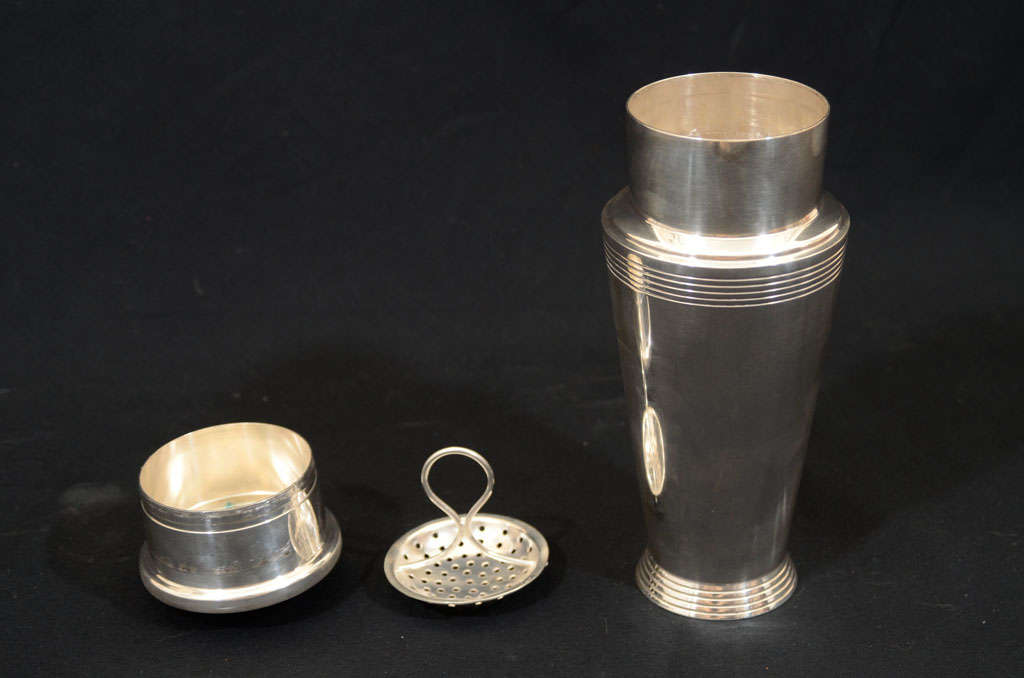 Keith Murray for Mappin & Webb Cocktail Shaker For Sale 1