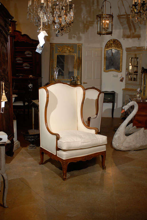 French Louis XV Style Walnut Wingback Bergère Chair from the 19th Century 5