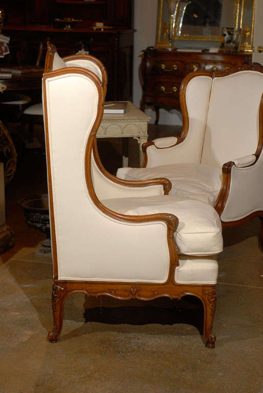 French Louis XV Style Walnut Wingback Bergère Chair from the 19th Century 2