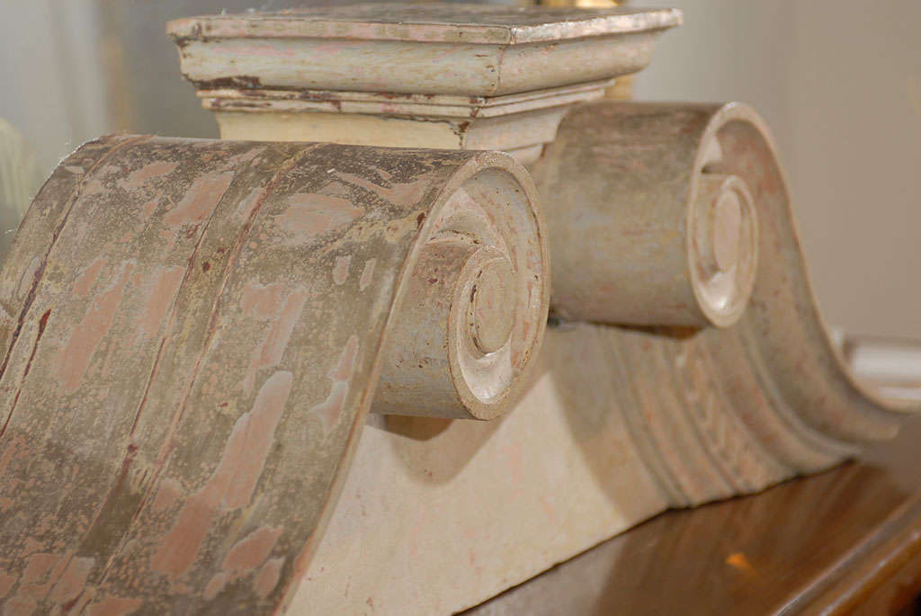 Late Georgian Swan's Neck Architectural Pediment In Good Condition In Atlanta, GA