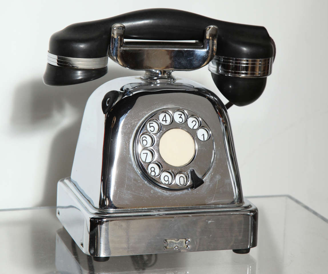 circa 1940 Nickel Plate and Black Bakelite Receiver "Toaster" Tabletop