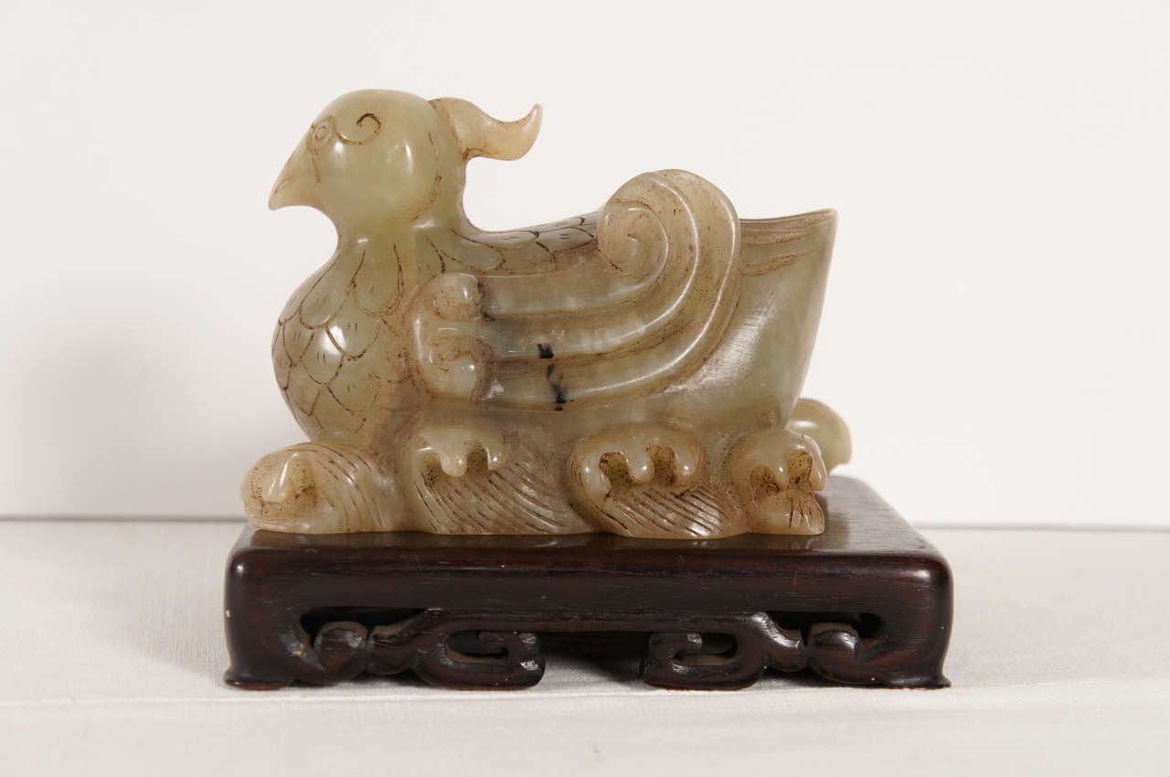 Late 19th/Early 20th Century Carved Jade Mythical Bird Carving In Good Condition For Sale In Hudson, NY