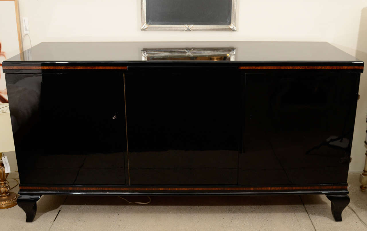 French Art Deco Sideboard in Black Lacquer with Walnut Trim