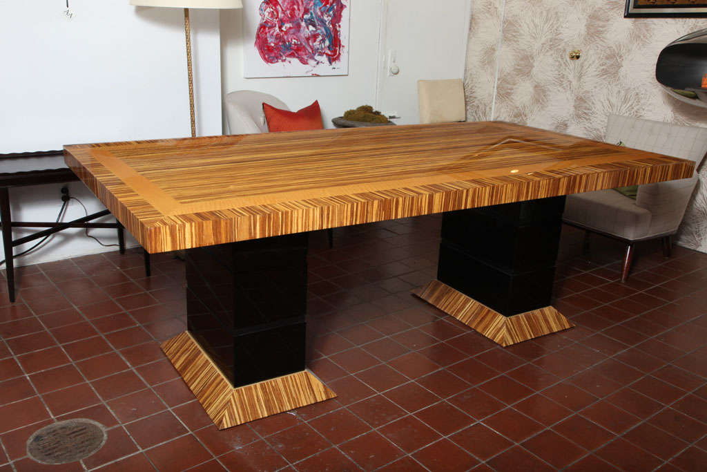 Sustainable neapolitan table with maple inlays inspired in Art Deco style. 
Polyst high gloss finish with black pedestals base. Ideal for dining table or meeting room table.