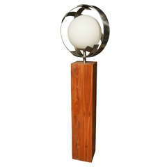 Laurel Pedestal Light 1