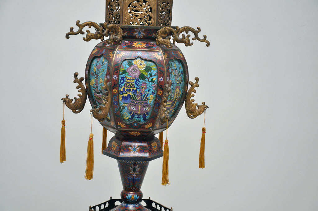 Pair of Palatial Cloisonne Chinese Earthquake Detectors In Good Condition In Chicago, IL