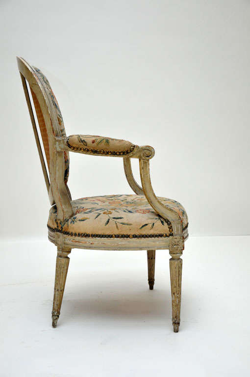 Beech Pair of French Louis XVI Painted Fauteuils For Sale