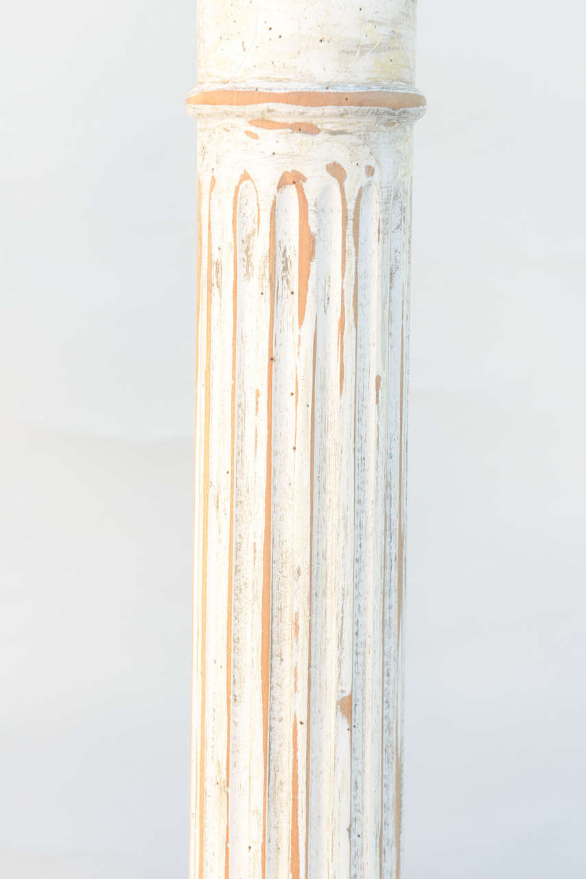Paire de lampes à colonne en bois sculpté en vente 3