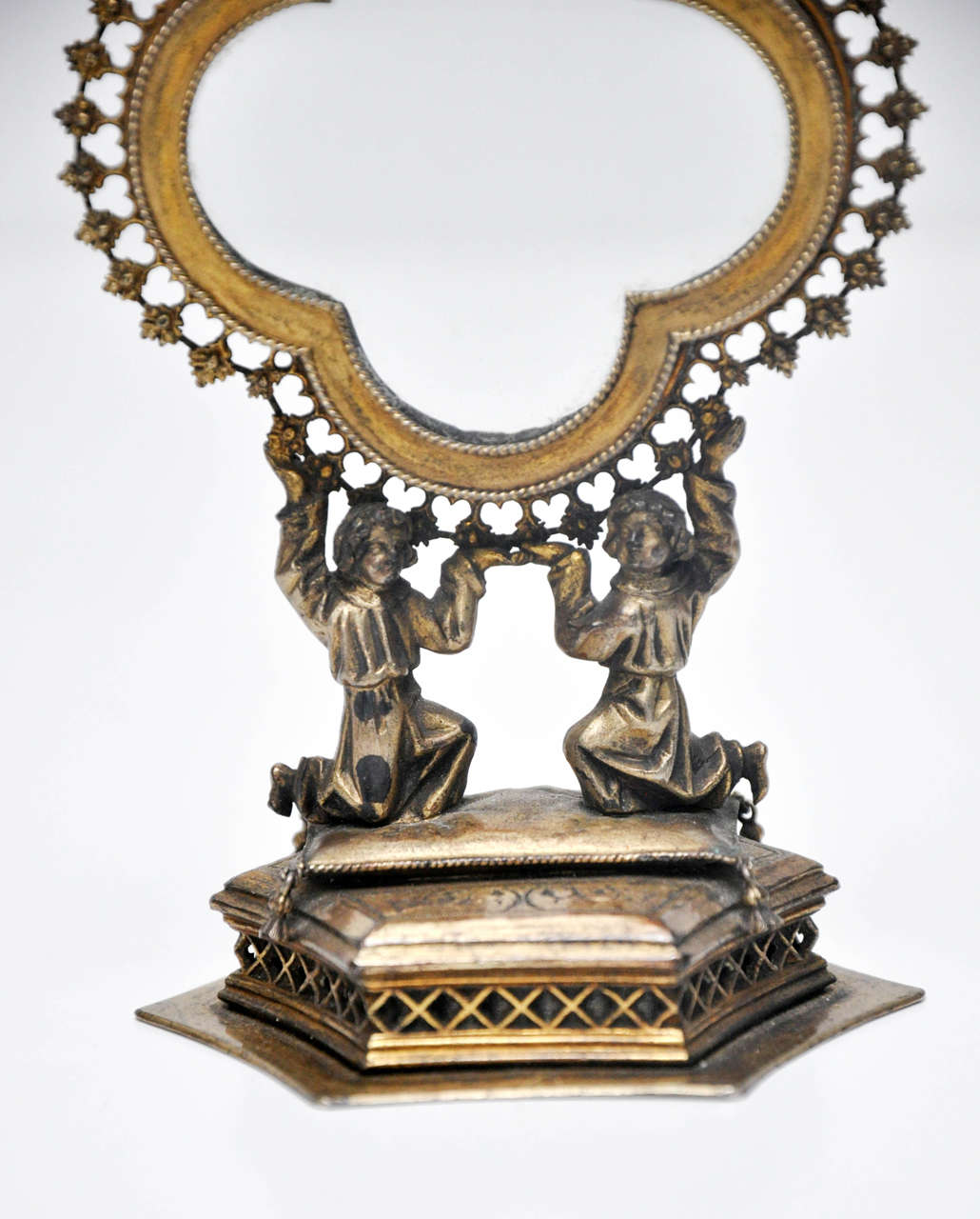 Superb and Crisply Decorated Gilt Bronze Reliquary, France circa 1550 In Excellent Condition For Sale In Lake Forest, IL