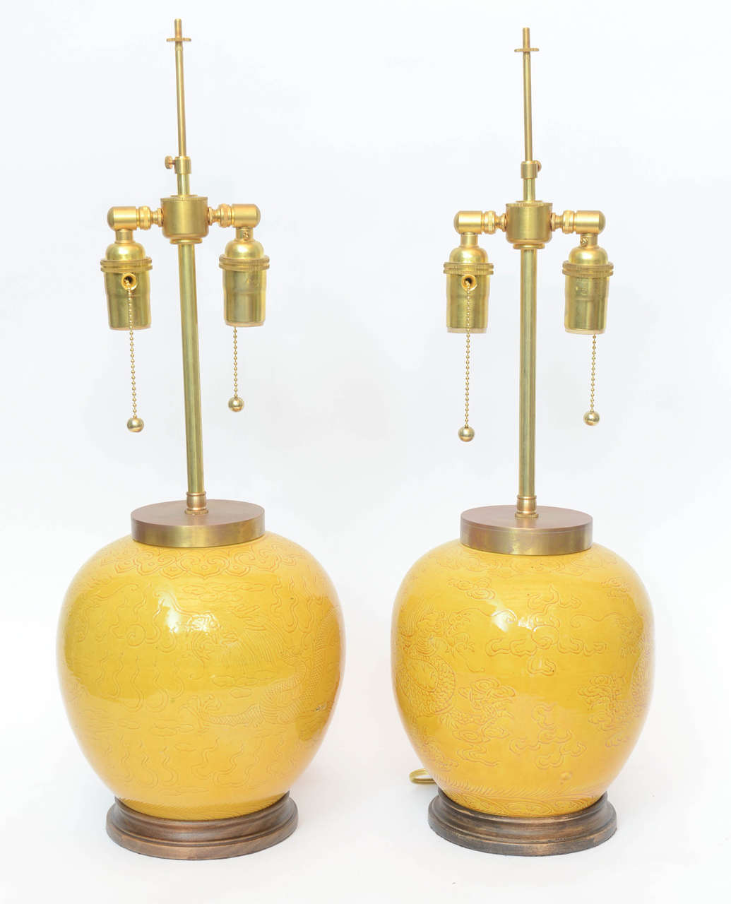 Pair of Chinese Porcelain Round Yellow Vase Lamps, circa 18th Century For Sale 4