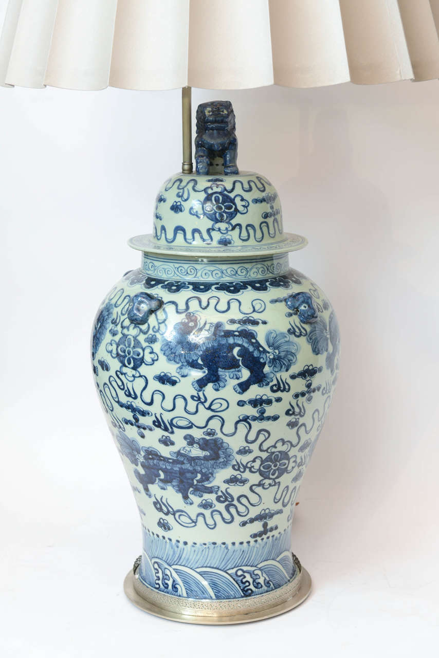 Large Pair of Chinese Porcelain Blue and White Covered Jars In Excellent Condition For Sale In Palm Beach, FL