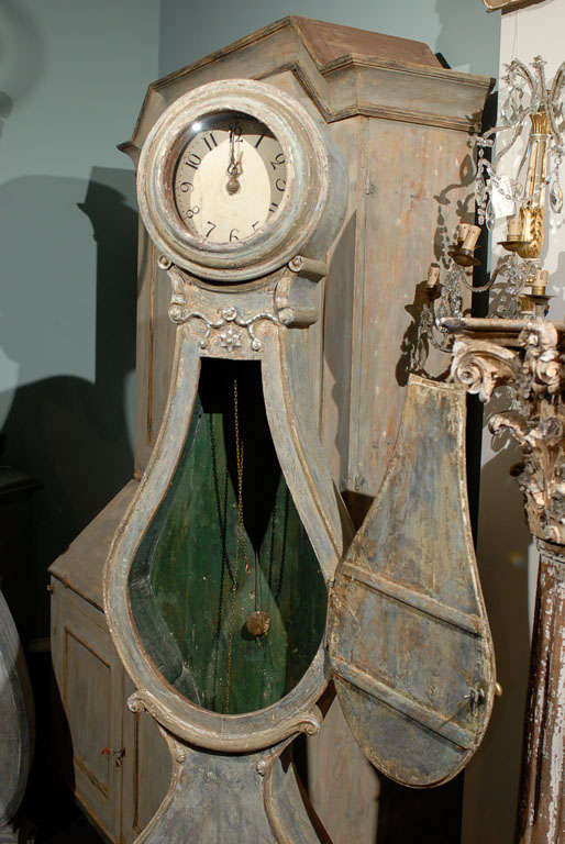19th Century Swedish Painted Wood Clock Standing on Short Feet 3