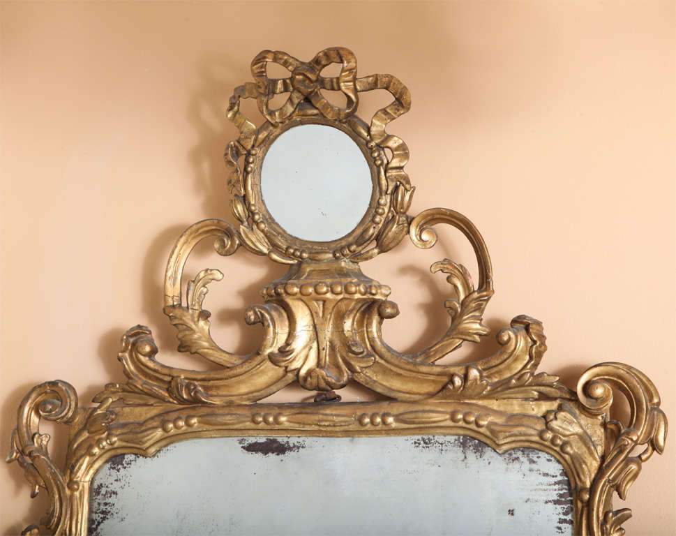 Italienischer Spiegel aus vergoldetem Holz aus dem 18. Jahrhundert im Zustand „Gut“ im Angebot in West Palm Beach, FL