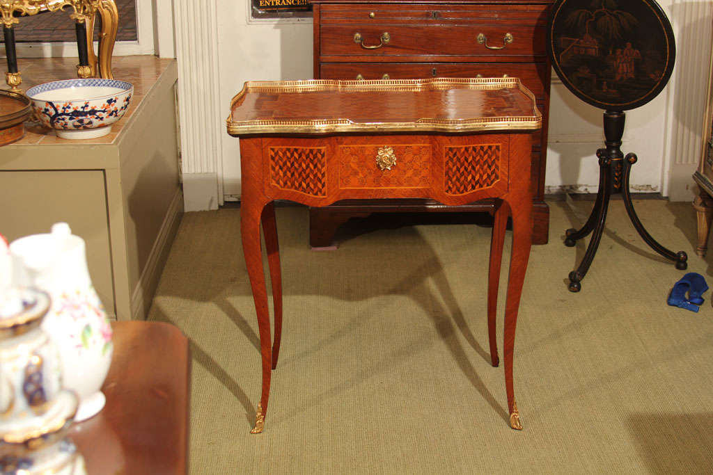 Metamorphic French Table