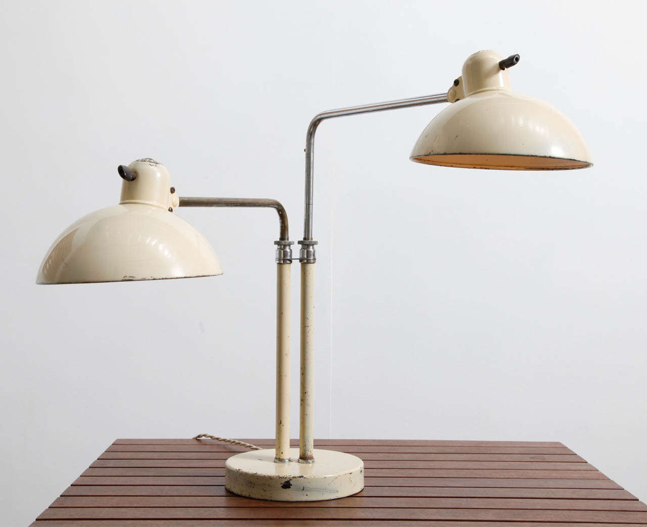 Christian Dell

Table lamp

1940

Diam.Base: 20cm