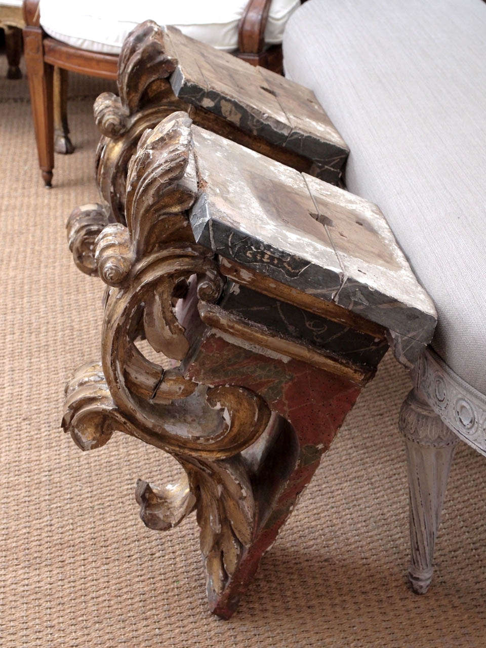 Pair of Italian 18th Century Gilt and Painted Brackets For Sale 4