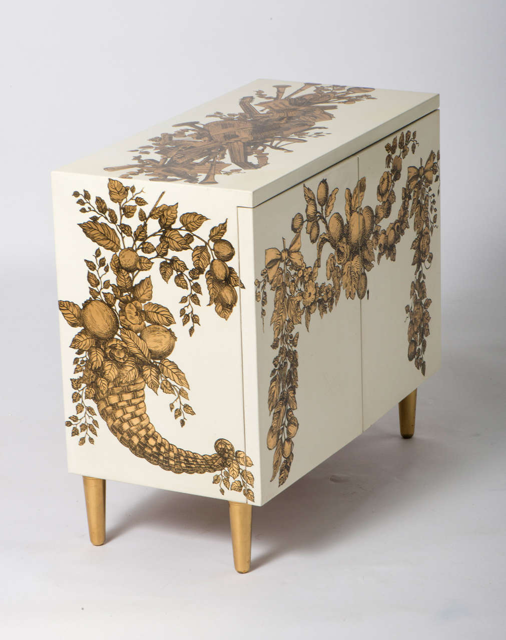 Piero Fornasetti low cabinet “Panoplie”, Italy circa 1955 For Sale 2