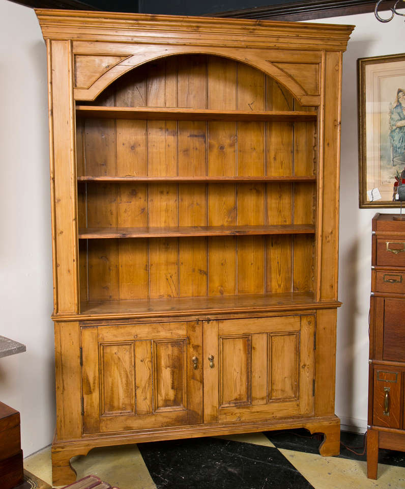 English Pine Hutch