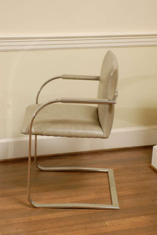 Chrome Paire de fauteuils de bar plats en cuir Brayton International en vente
