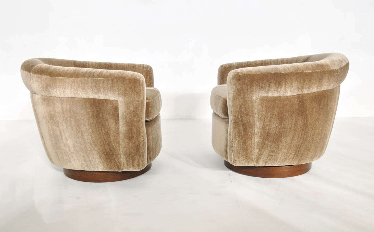 Mohair Milo Baughman Swivel Lounge Chairs