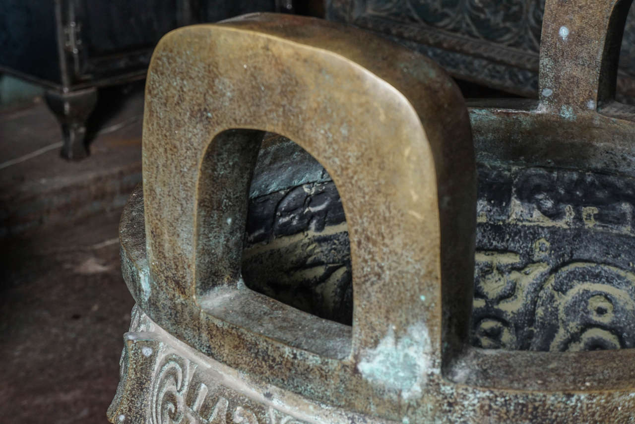 20th Century Monumental Bronze Urn Modeled on the Da Ke King, 10th Century BC, circa 1940 For Sale
