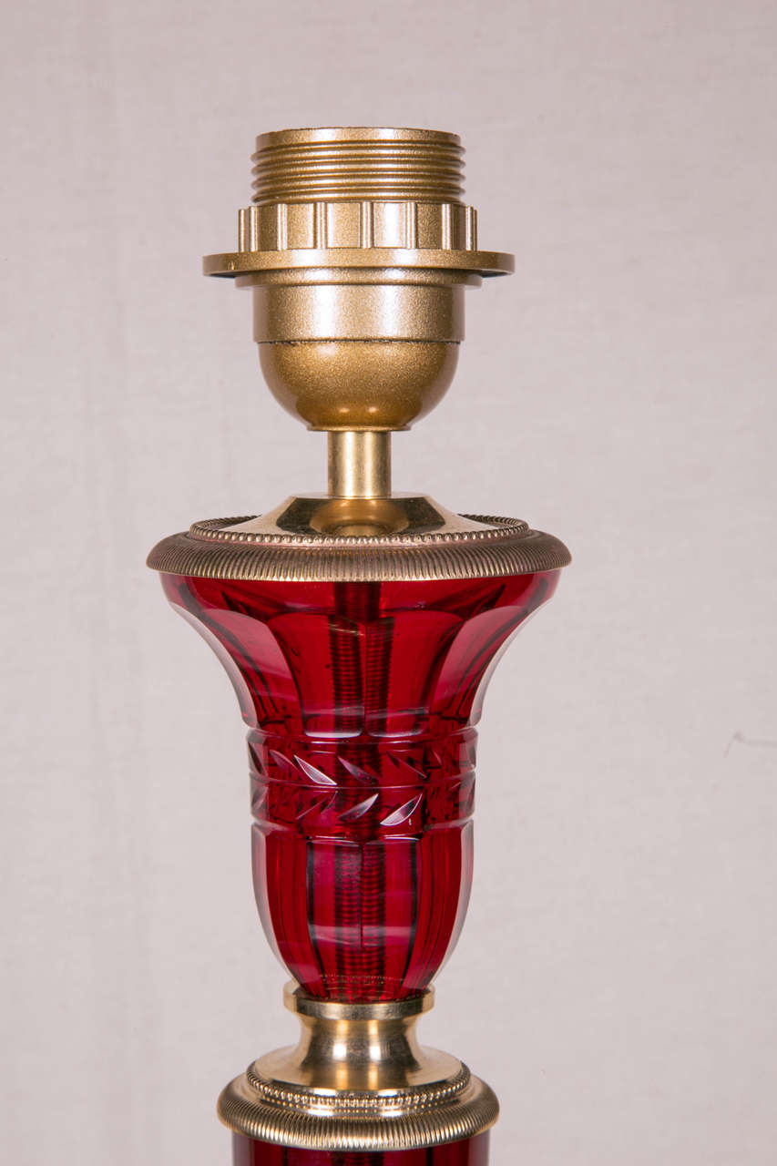 Mid-20th Century Pair of Lamps in Ruby Red Crystal and Bronze For Sale