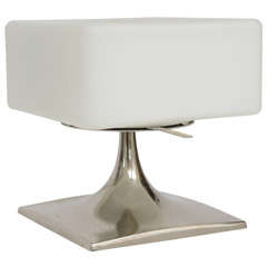 Low Pedestal Laurel Tabletop Lamp