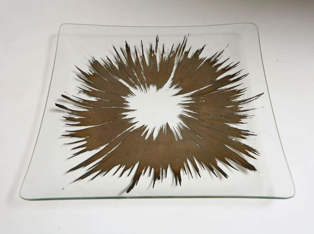Dorothy Thorpe Glass Tray with Antiqued Silver Decoration In Good Condition For Sale In Los Angeles, CA