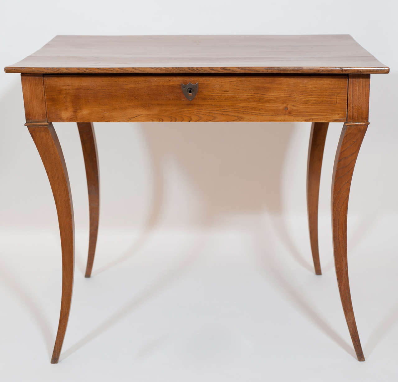 An elegant country or rustic pine Beidermier occasional table with
stylish splayed legs.