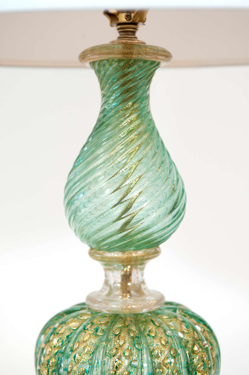 Mid-20th Century A Single Green And Gold Vintage Murano Lamp Attributed to Barovier