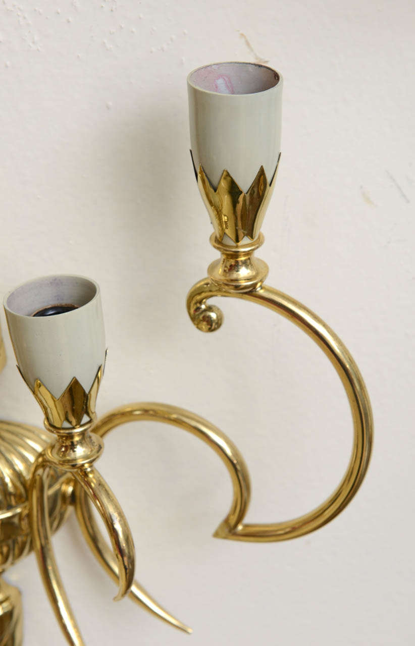Pair of Art Deco Italian 5 Light Brass Sconces Wall Lights In Good Condition For Sale In Miami, FL